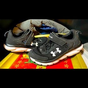 Boys Under Armour sneakers